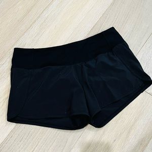 Black Speed Up Mid-Rise Lined Short 4". Gentle worn in a non-smoking hom…